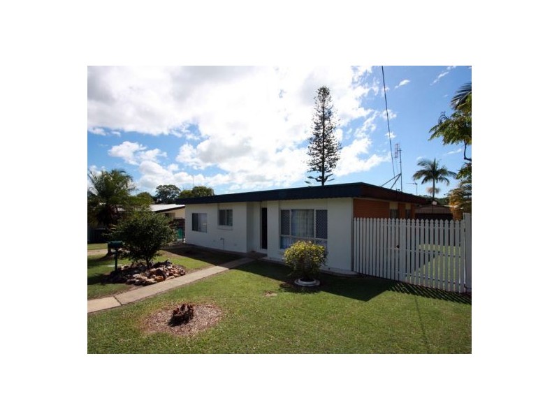 18 Holiday Parade, Scarness QLD 4655