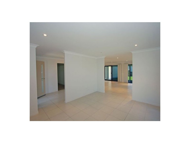 7 Parklink Avenue, Wondunna QLD 4655