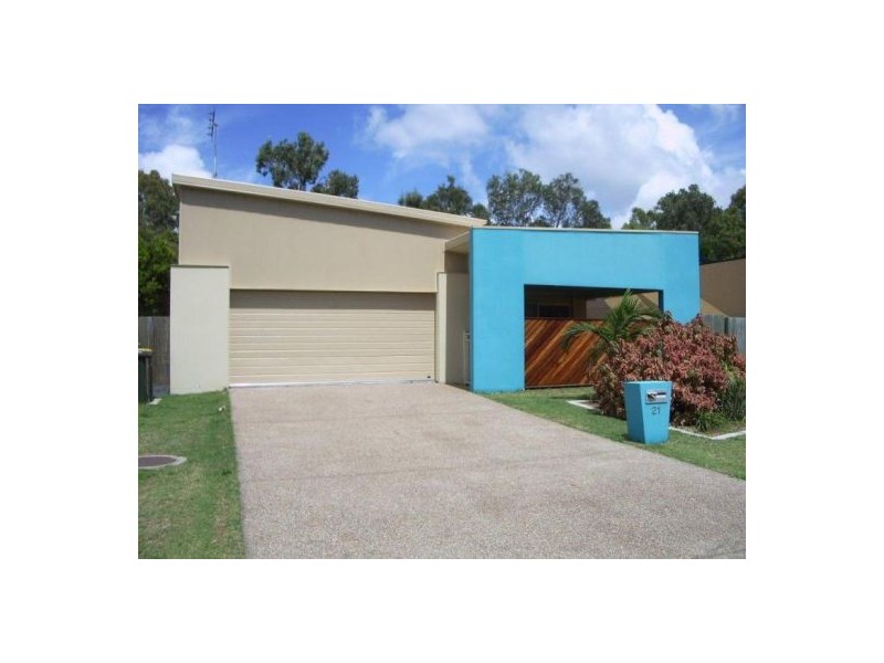 21 Oyster Court, Toogoom QLD 4655