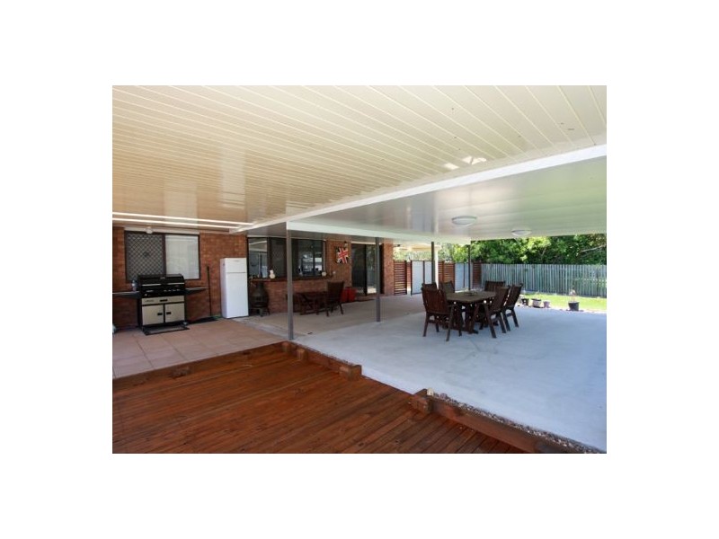 39 Bayrise Drive, Urangan QLD 4655
