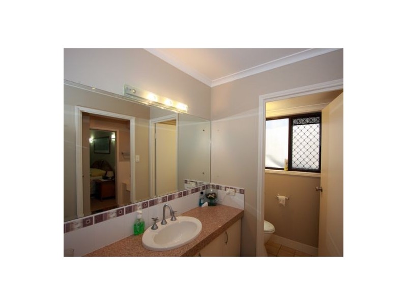 39 Bayrise Drive, Urangan QLD 4655