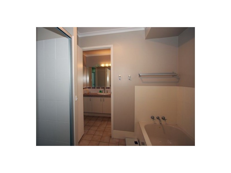 39 Bayrise Drive, Urangan QLD 4655