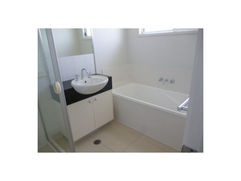 1 Clearwater Cres, Toogoom QLD 4655