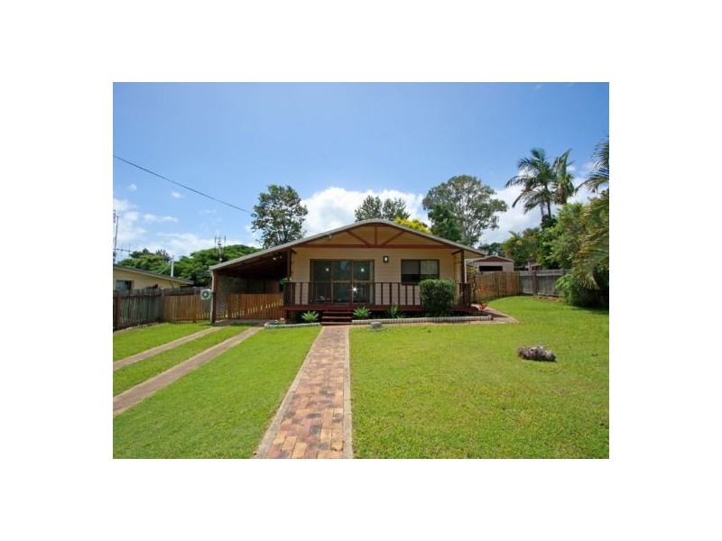 9 Top Street, Torquay QLD 4655
