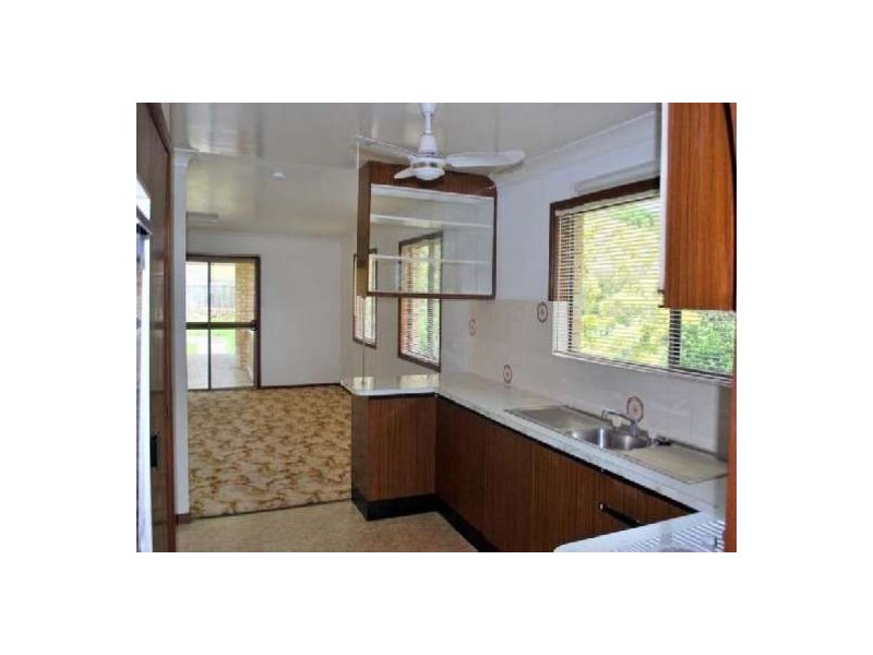 5 Waigani Ave, Kawungan QLD 4655