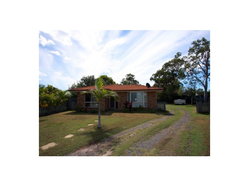 3 Fiona Court, Urangan QLD 4655