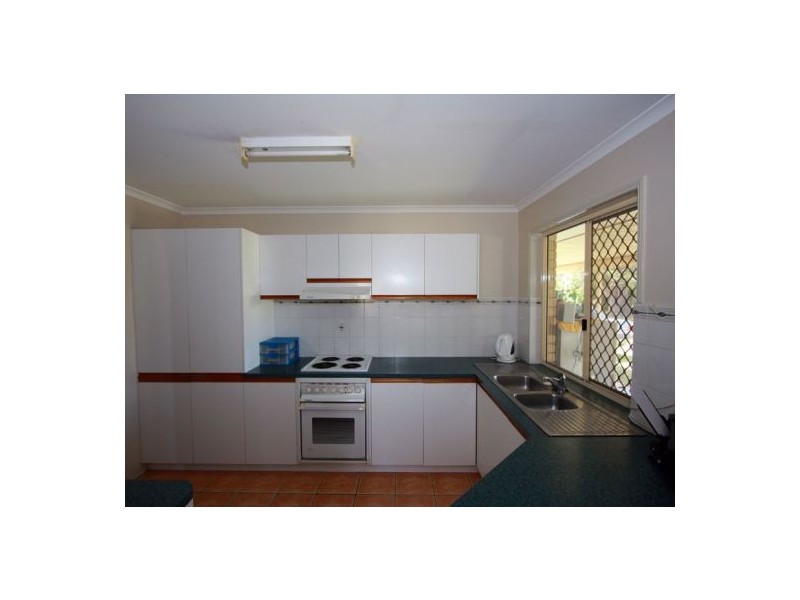 3 Fiona Court, Urangan QLD 4655