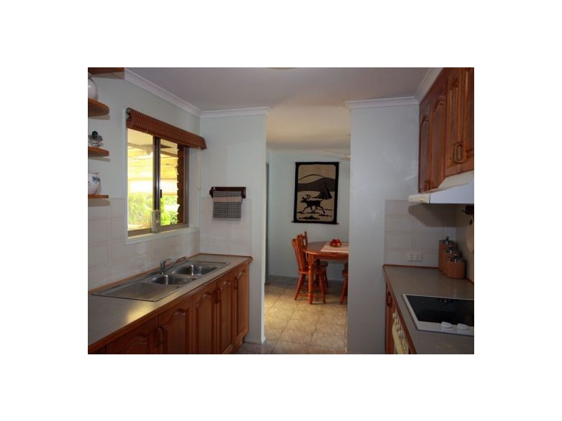 7 GAIL St, River Heads QLD 4655