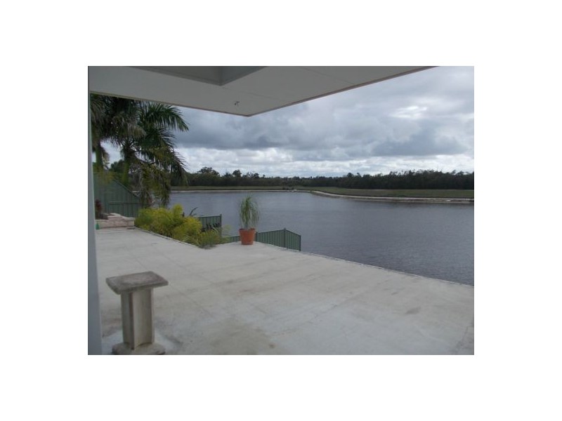 26 Bushlark Avenue, Eli Waters QLD 4655