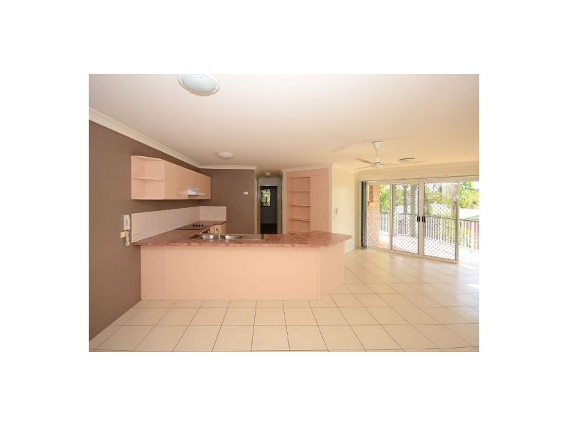 12/35 Demans Camp Road, Torquay QLD 4655