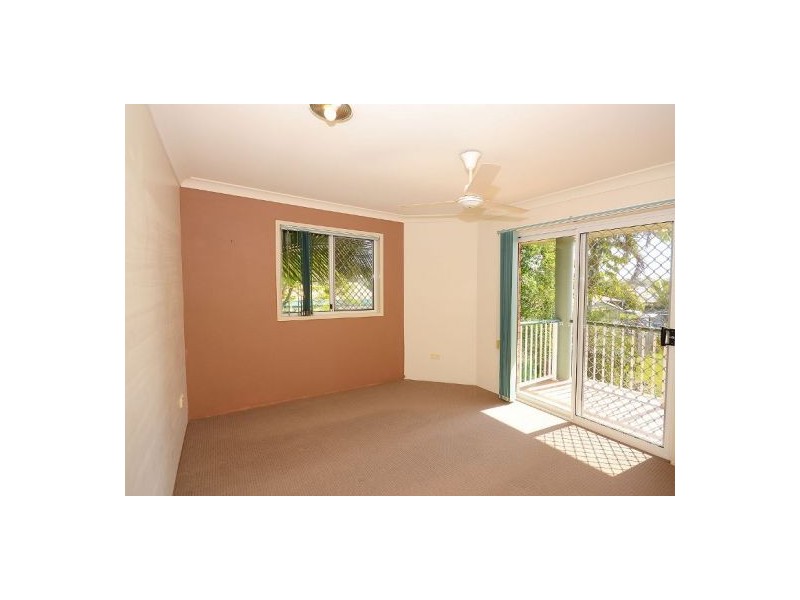 12/35 Demans Camp Road, Torquay QLD 4655