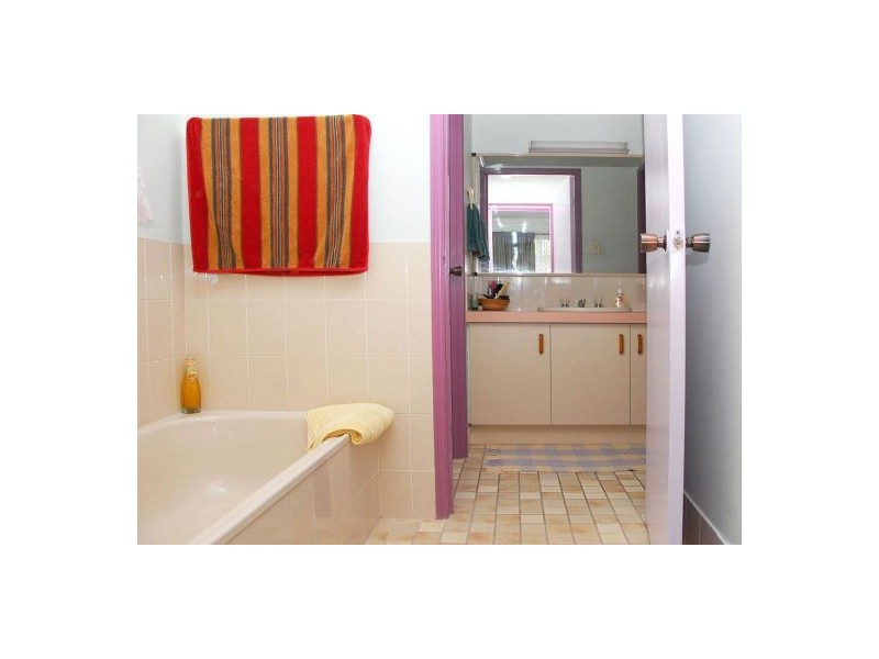 15 Mackay Drive, Kawungan QLD 4655