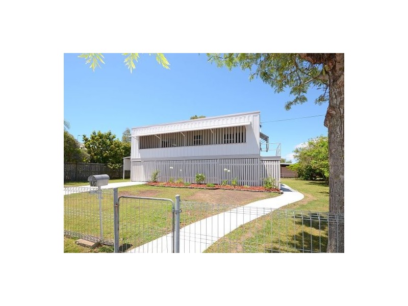 60 DAYMAN, Urangan QLD 4655