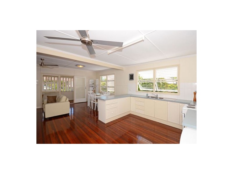 60 DAYMAN, Urangan QLD 4655