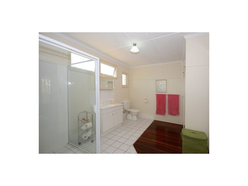 60 DAYMAN, Urangan QLD 4655