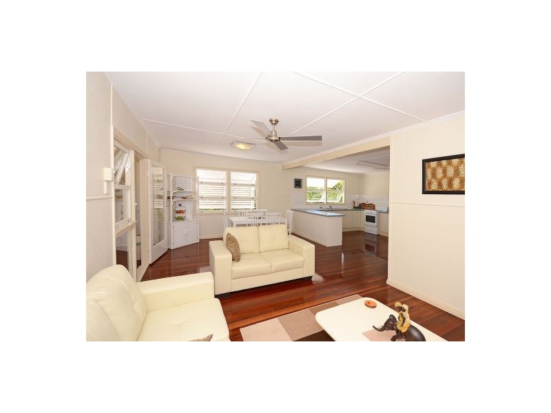 60 DAYMAN, Urangan QLD 4655