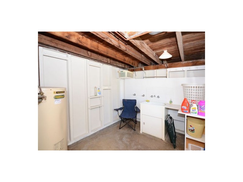 60 DAYMAN, Urangan QLD 4655