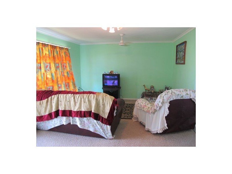 5 Aimee Drive, Urangan QLD 4655