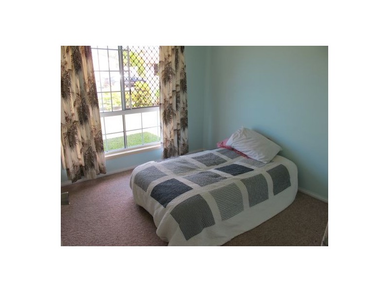 5 Aimee Drive, Urangan QLD 4655