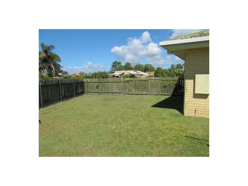 5 Aimee Drive, Urangan QLD 4655