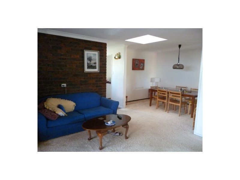 99  Cunningham Street, Urangan QLD 4655