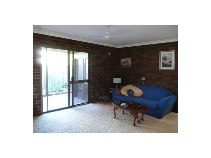 99  Cunningham Street, Urangan QLD 4655