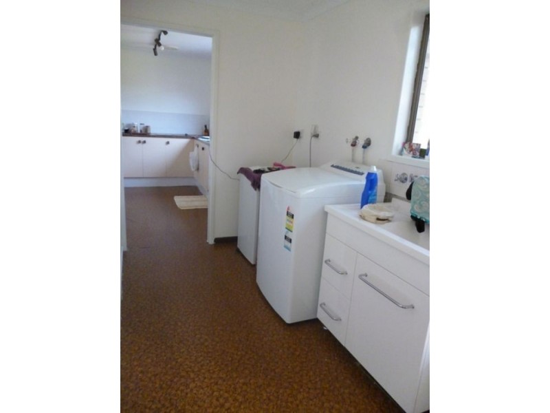 99  Cunningham Street, Urangan QLD 4655