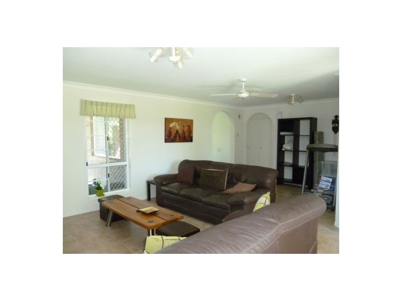 11 Patrick Street, Point Vernon QLD 4655