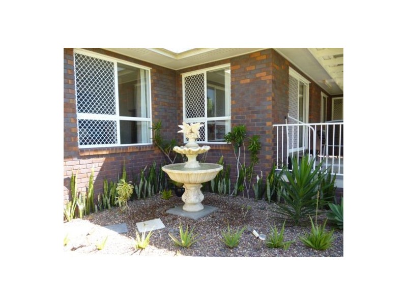 11 Patrick Street, Point Vernon QLD 4655