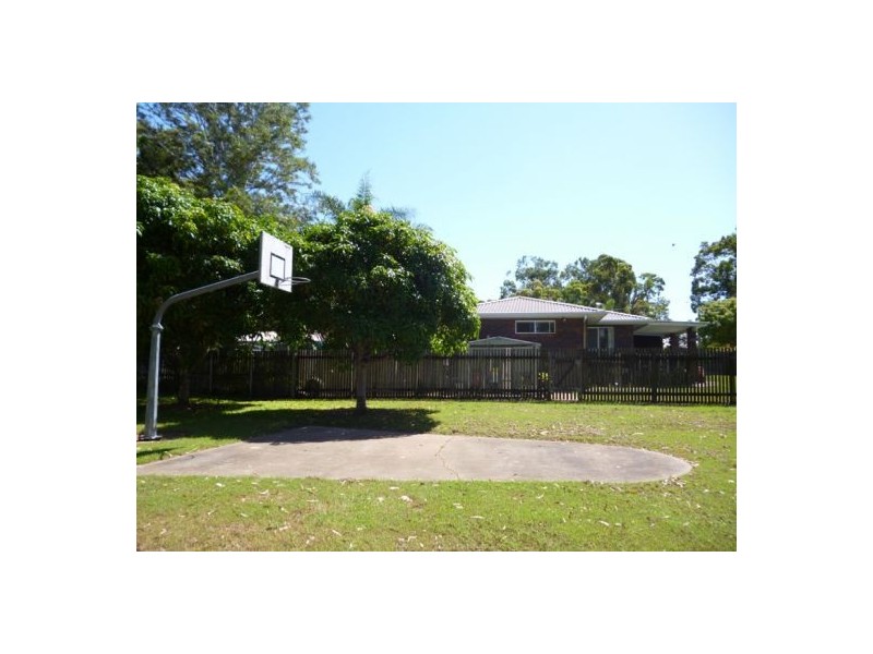 11 Patrick Street, Point Vernon QLD 4655