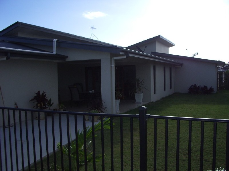 42 Rosewood Avenue, Wondunna QLD 4655