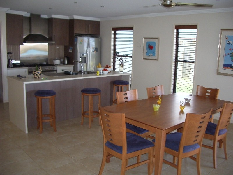 42 Rosewood Avenue, Wondunna QLD 4655
