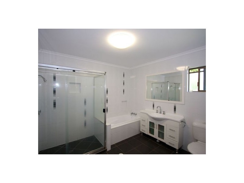 30 Jensen Dr, Urraween QLD 4655