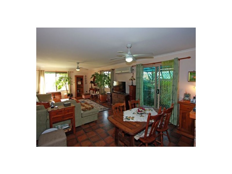 68 North St, Point Vernon QLD 4655