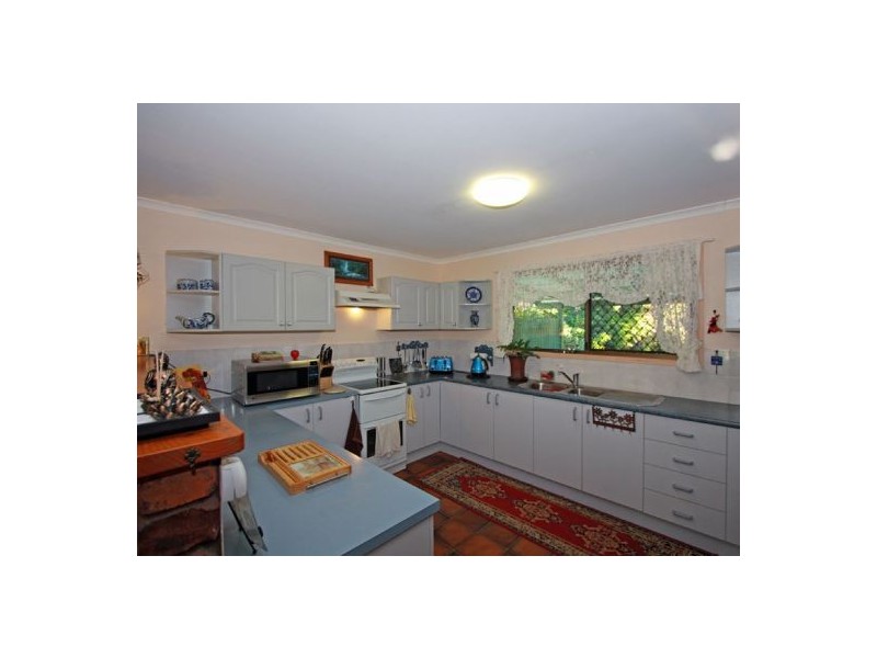 68 North St, Point Vernon QLD 4655