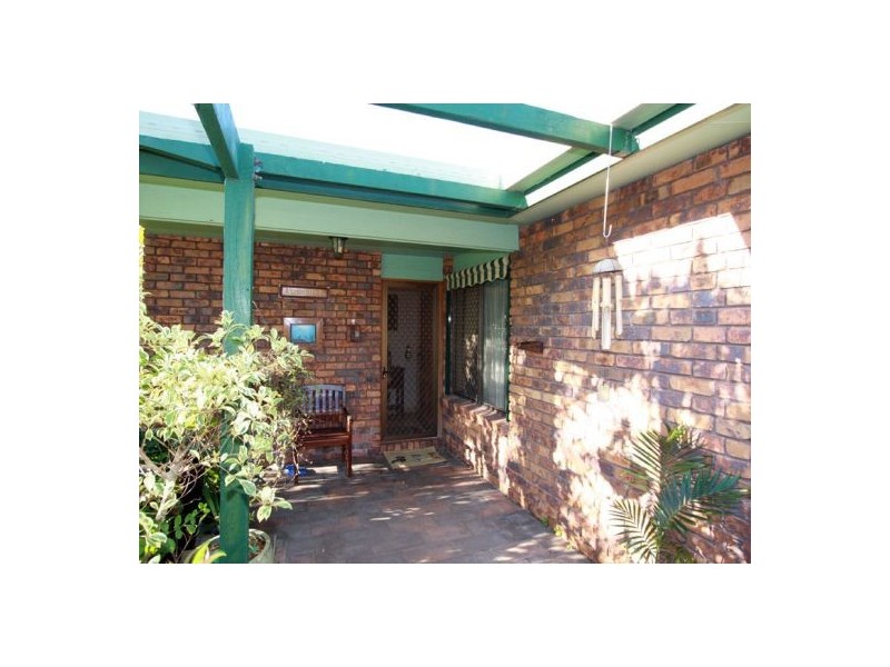 68 North St, Point Vernon QLD 4655