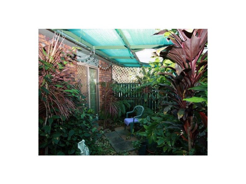 68 North St, Point Vernon QLD 4655
