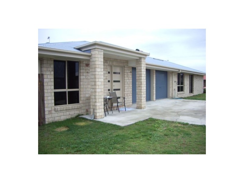 U2/9 Isis Court, Eli Waters QLD 4655