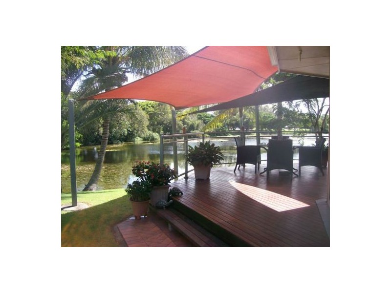 27 Lido Parade, Urangan QLD 4655