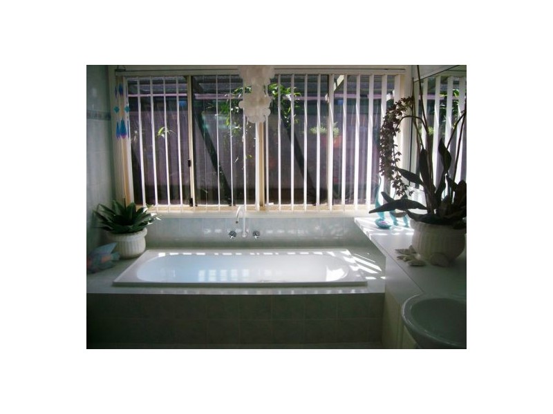 27 Lido Parade, Urangan QLD 4655