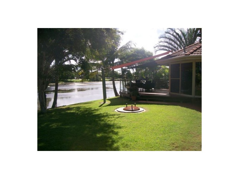 27 Lido Parade, Urangan QLD 4655