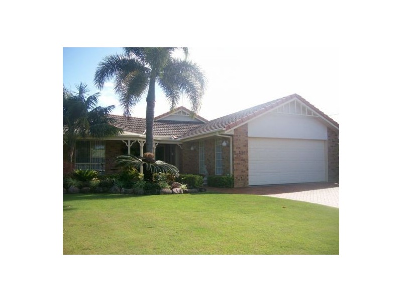 27 Lido Parade, Urangan QLD 4655