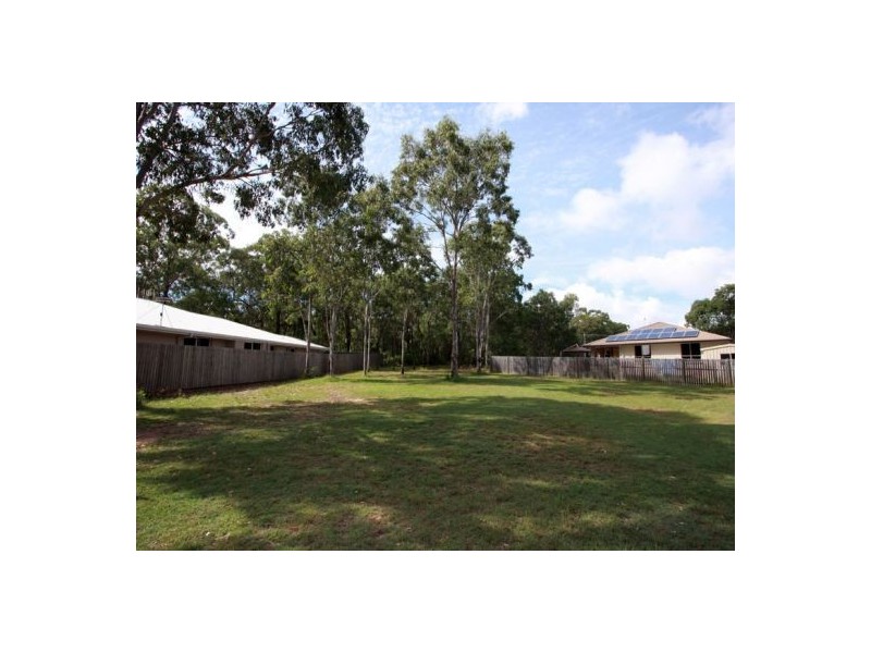 7 Cumberland Ct, Point Vernon QLD 4655