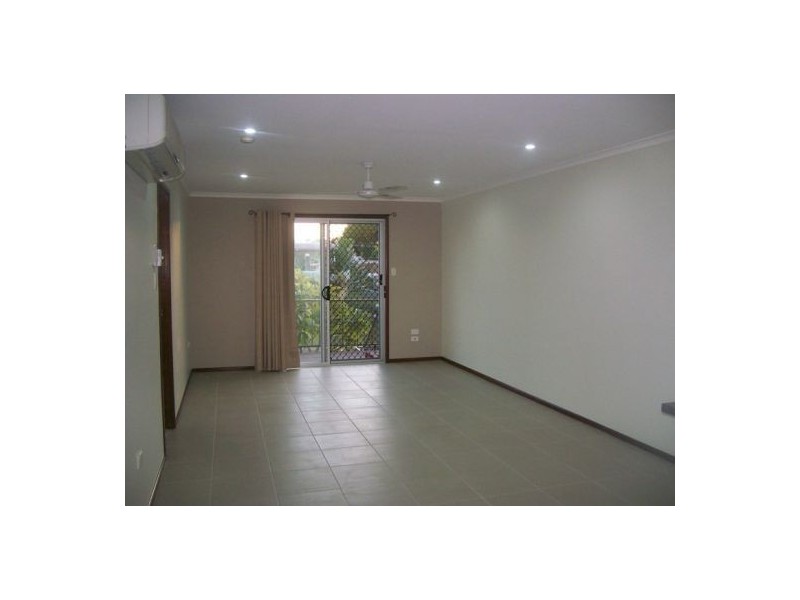 2/8 Prince Street, Urangan QLD 4655