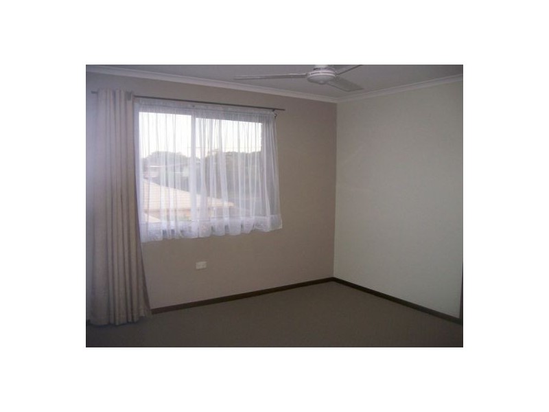 2/8 Prince Street, Urangan QLD 4655