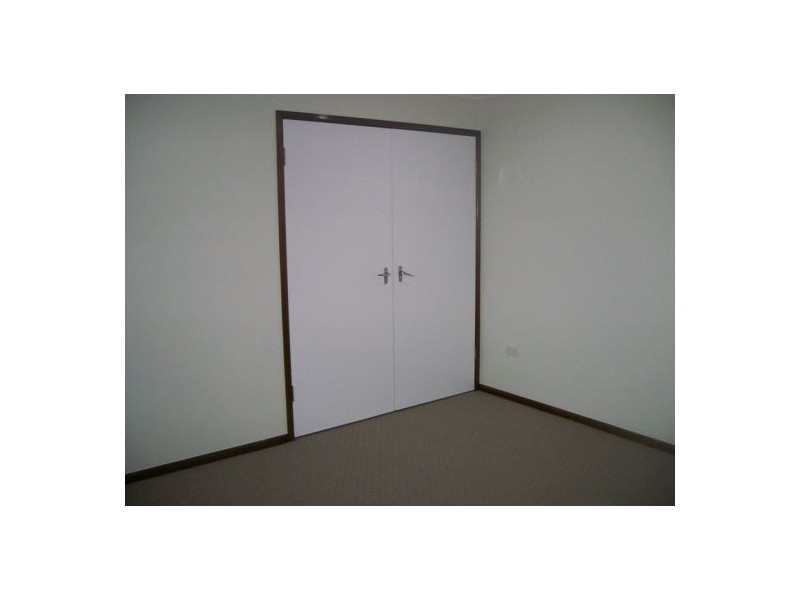 2/8 Prince Street, Urangan QLD 4655