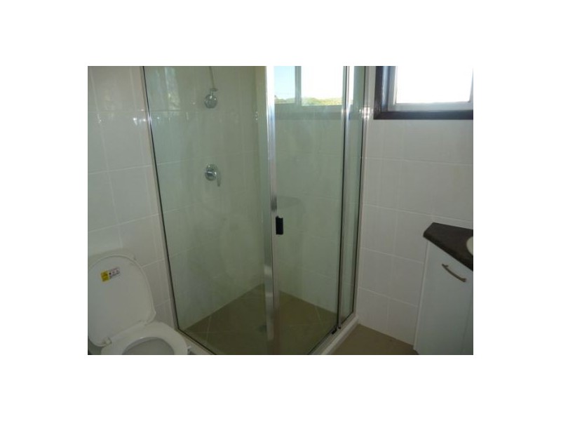 2/8 Prince Street, Urangan QLD 4655