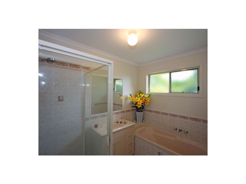 18 Wide Bay Drive, Eli Waters QLD 4655