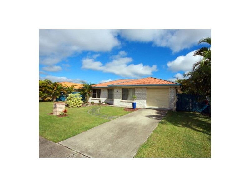 18 Wide Bay Drive, Eli Waters QLD 4655