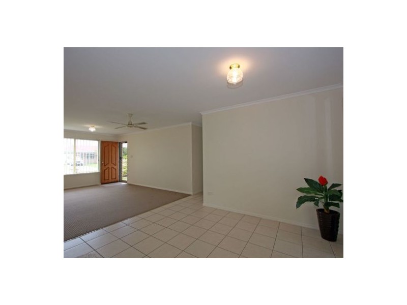 18 Wide Bay Drive, Eli Waters QLD 4655